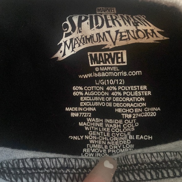 Large 10-12 spider man shirt / venom - Picture 2 of 2